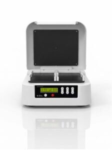 EZEE PlateIncubate high-precision microplate incubator